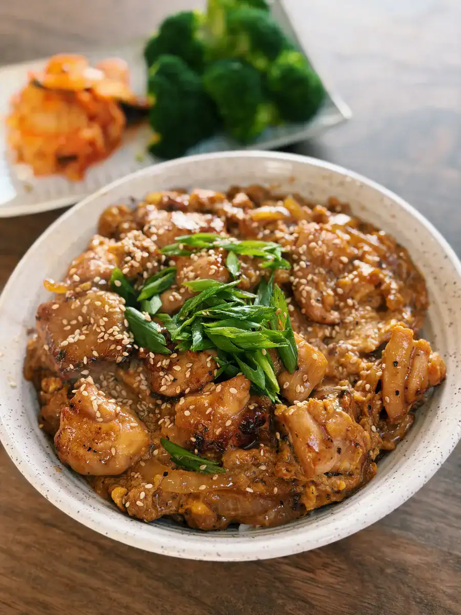 Easy Oyakodon: Japanese Chicken and Egg Rice Bowl With Silky Dashi Sauce
