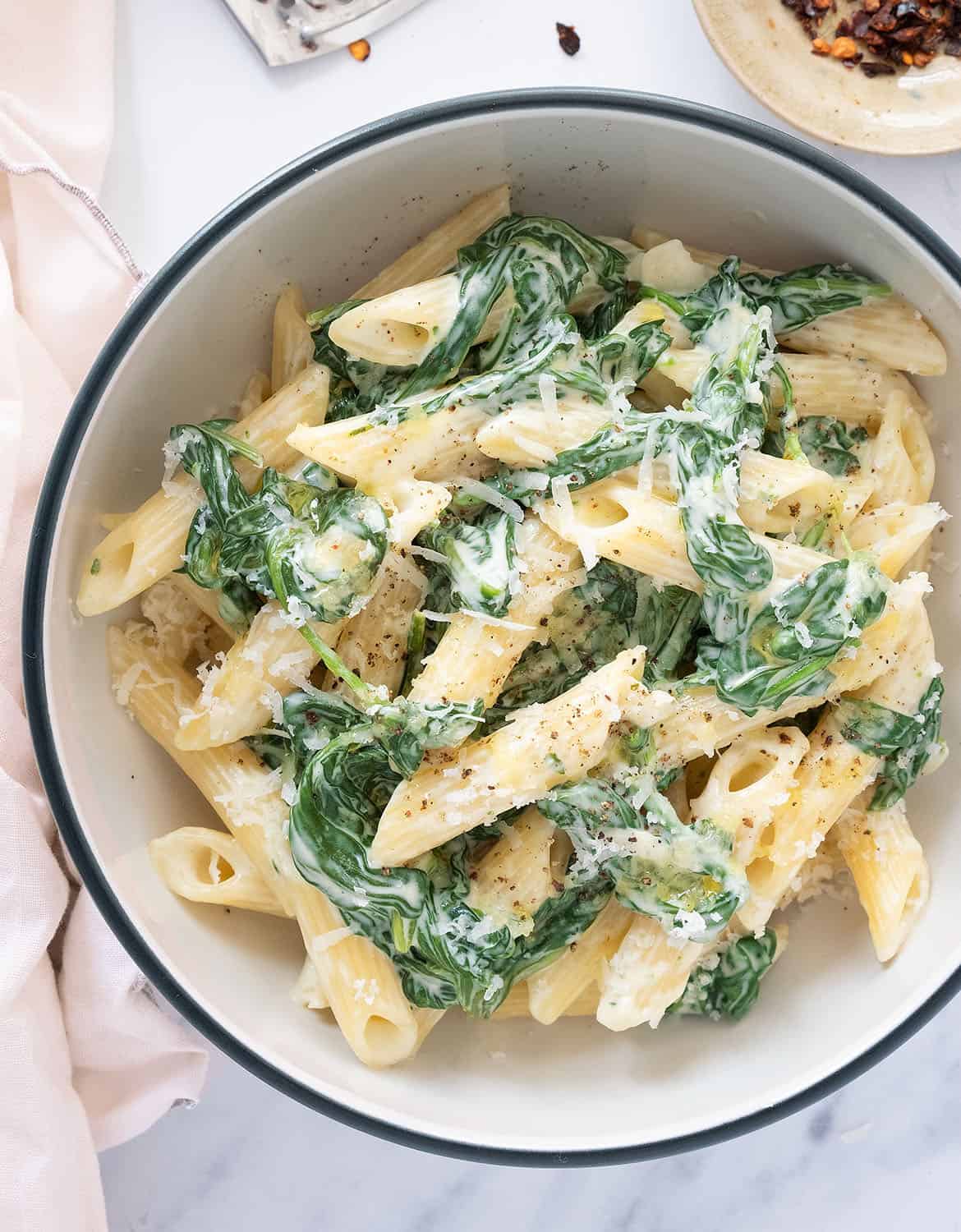 Pasta with Spinach Sauce: Creamy Garlic Parmesan Weeknight Dinner