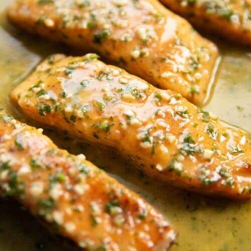 Garlic Butter Salmon with Golden Crust and Fresh Lemon