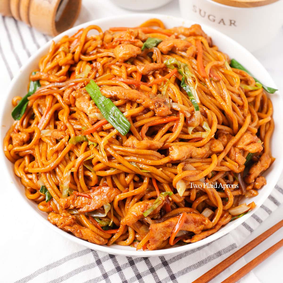 Chicken Lo Mein with Garlicky Egg Noodles and Savory Sauce