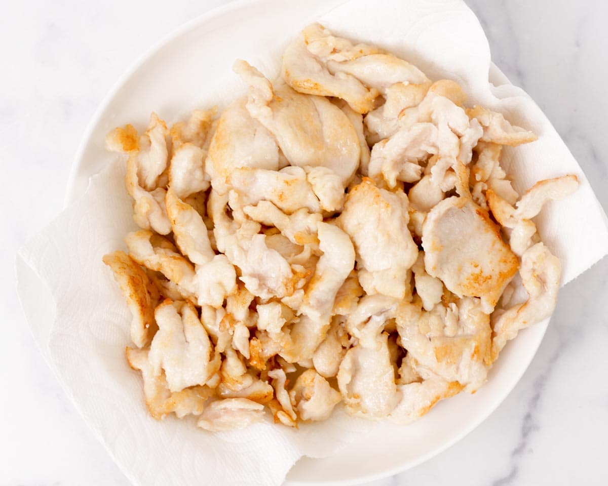 Black Pepper Chicken with Tender Chicken Breast and Crisp Bell Peppers