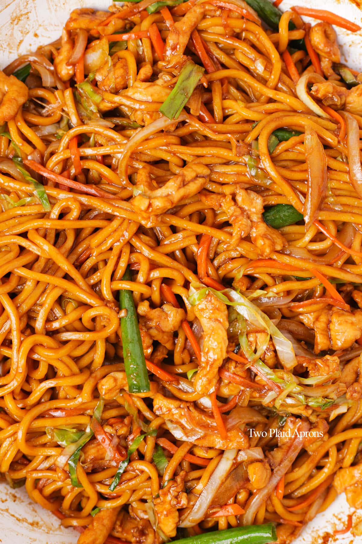 Chicken Lo Mein with Garlicky Egg Noodles and Savory Sauce