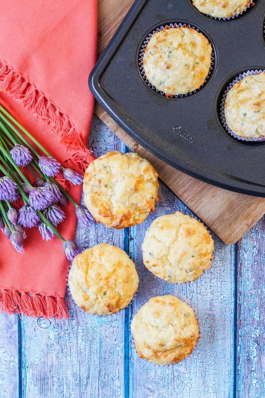 Cheddar Chive Muffins With Shredded Cheddar