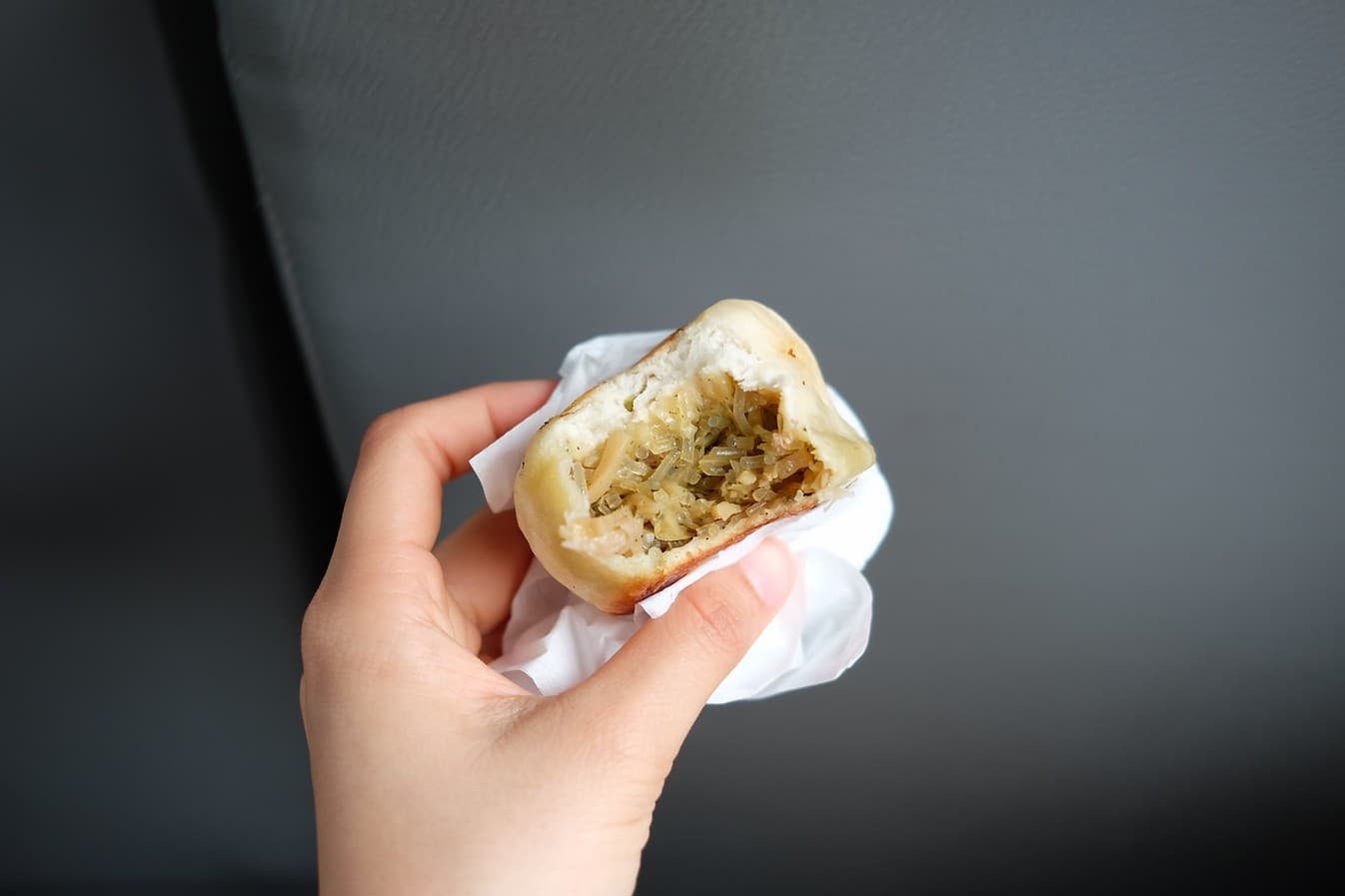 Pan-Fried Cabbage and Noodle Buns with Crisp Golden Crusts