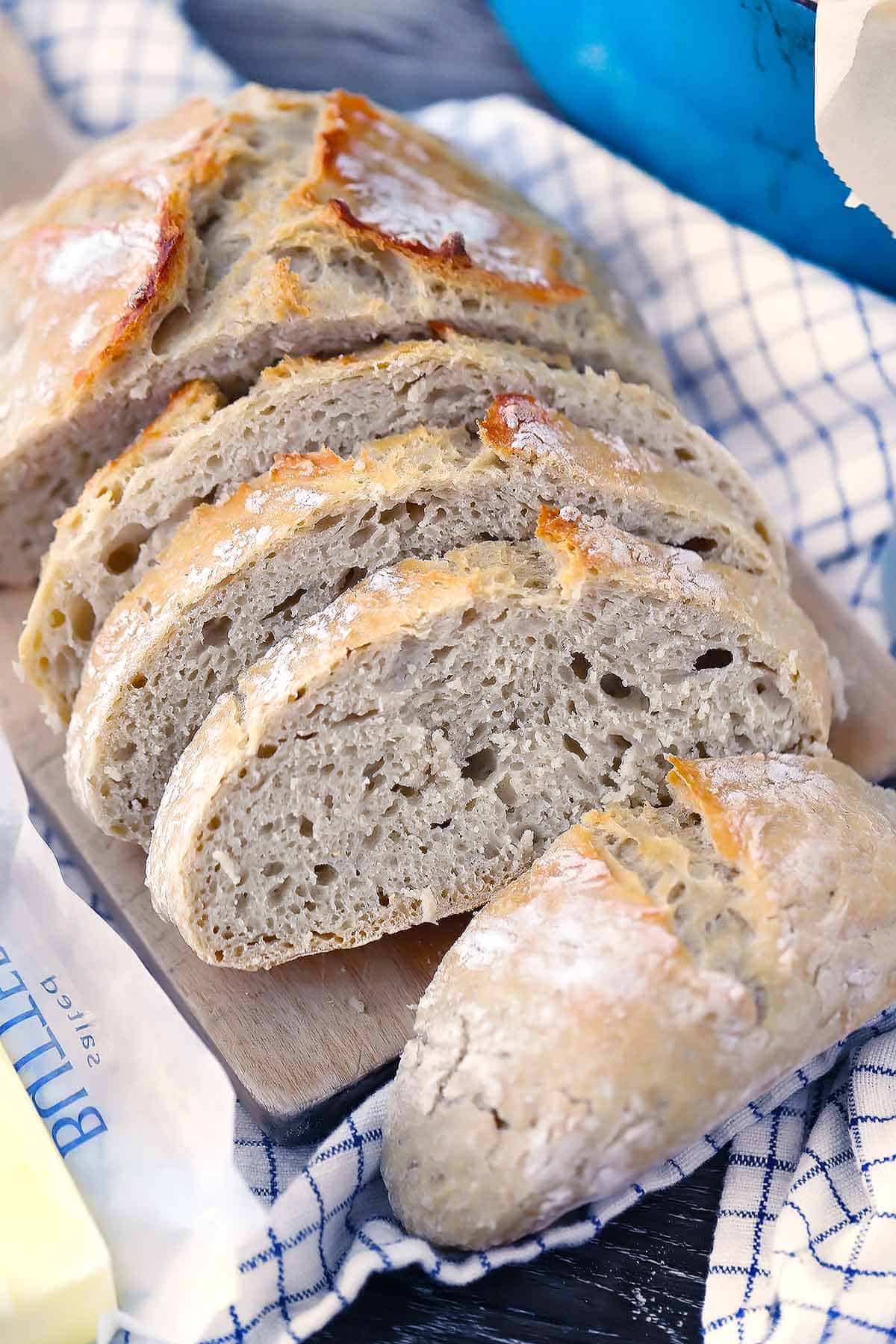 Dutch Oven No Knead Bread with a Crisp Crust and Fluffy Interior