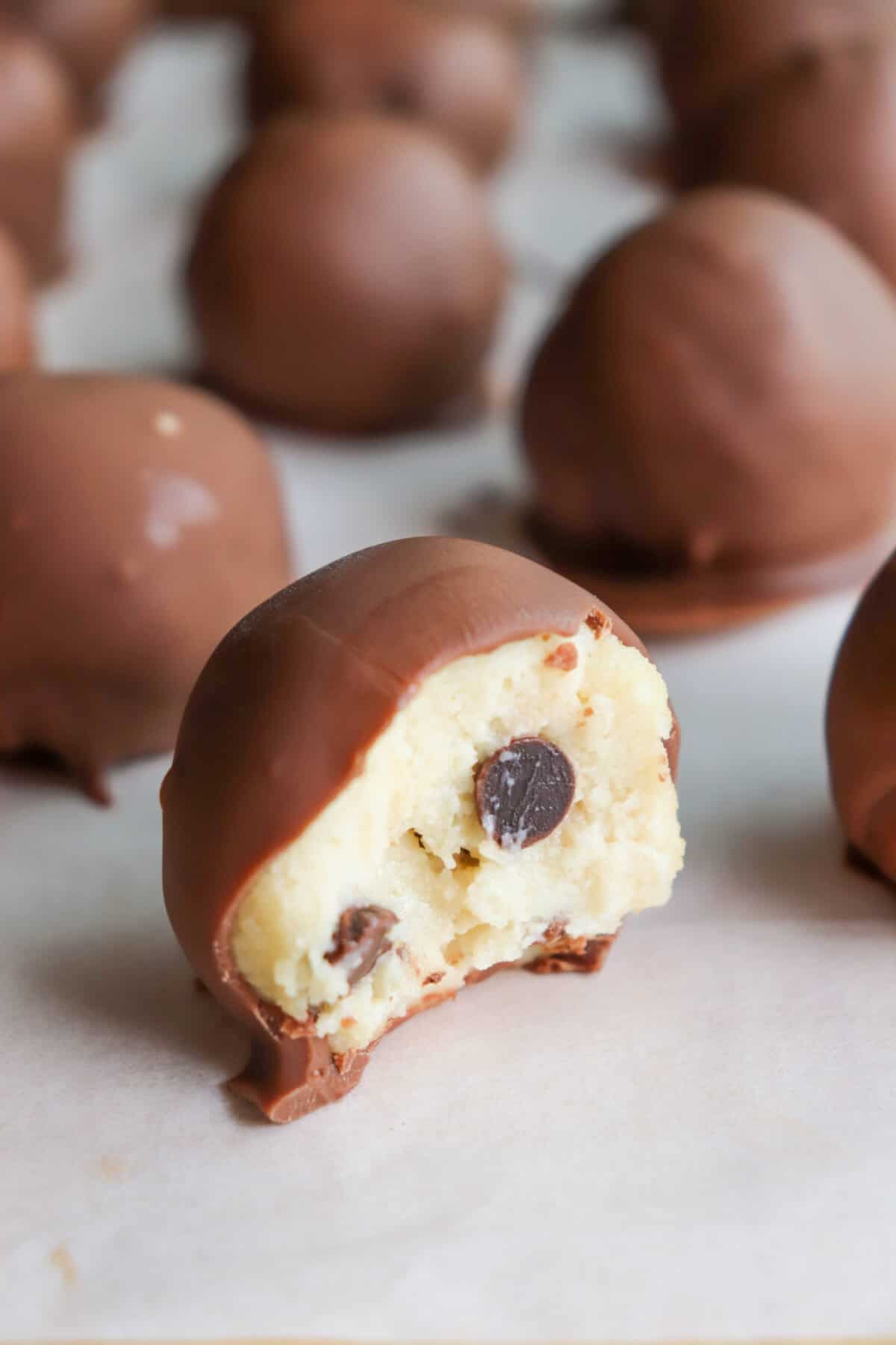Cottage Cheese Protein Balls: Smooth, Sweet Snack Packed with Protein