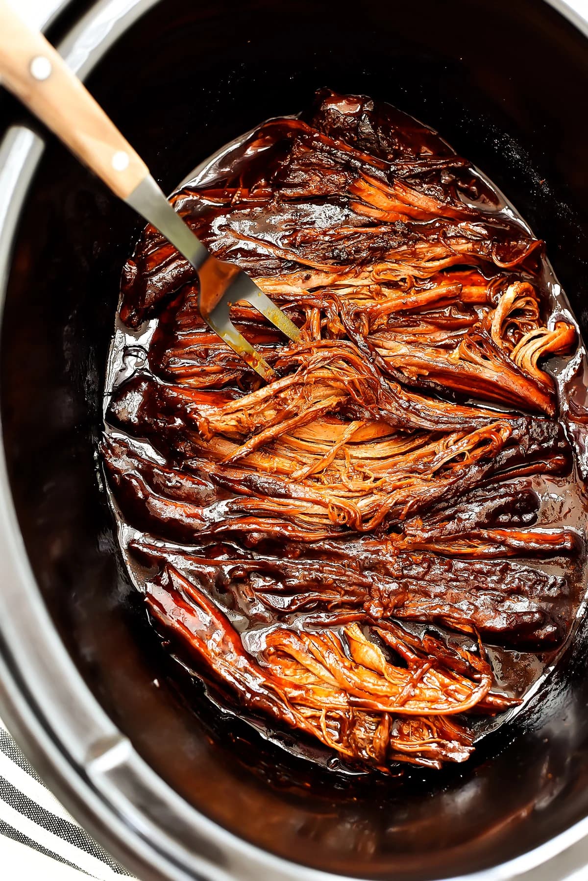 Slow Cooker BBQ Beef Brisket with Tender Shredded Beef and Barbecue Sauce
